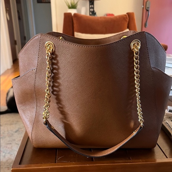 Michael Kors Chocolate Brown Shoulder Bag with Gold Accents - Picture 5 of 9